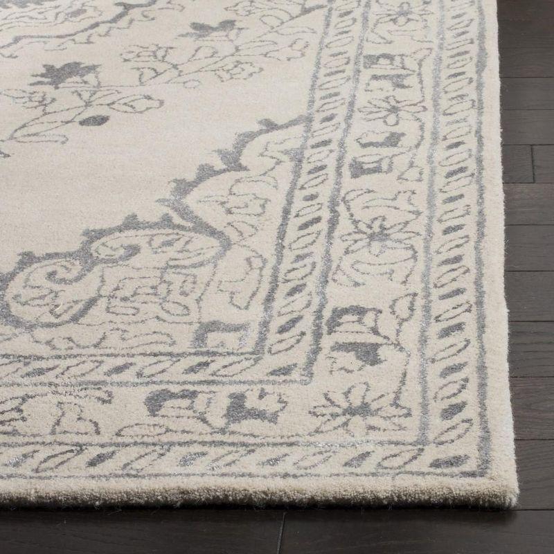 Light Grey Hand-Tufted Wool and Viscose Runner Rug