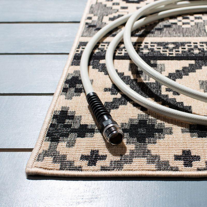 Veranda VER097 Power Loomed Indoor/Outdoor Accent Rug - Black/Beige - 2'7"x5' - Safavieh.