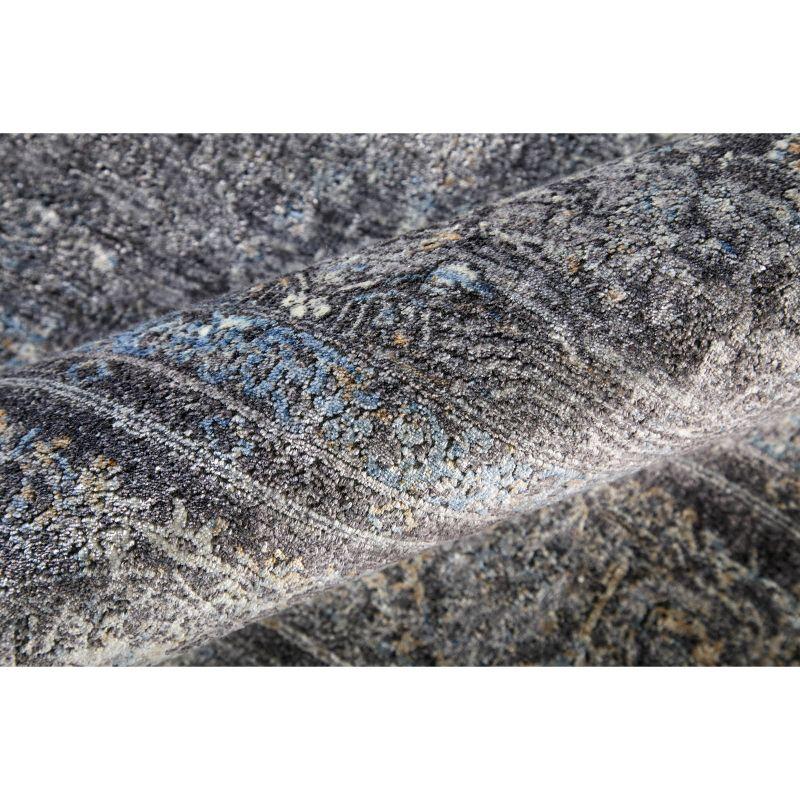 Sarrant Transitional Medallion Gray/Silver/Ivory Area Rug