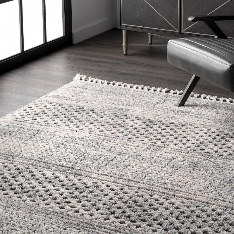 Nuloom Lira Solid 4x6 Indoor Area Rug for Living Room Bedroom Dining Room Kitchen, Grey/Ivory