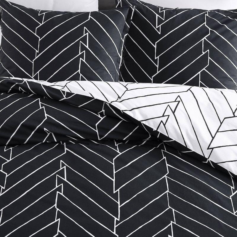 City Scene Ceres Black Standard Cotton 150 TC Reversible Duvet Cover Set