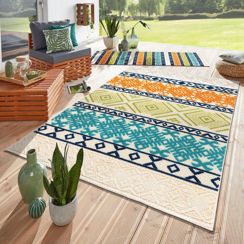 World Rug Gallery Vienna Bohemian Indoor/Outdoor Area Rug