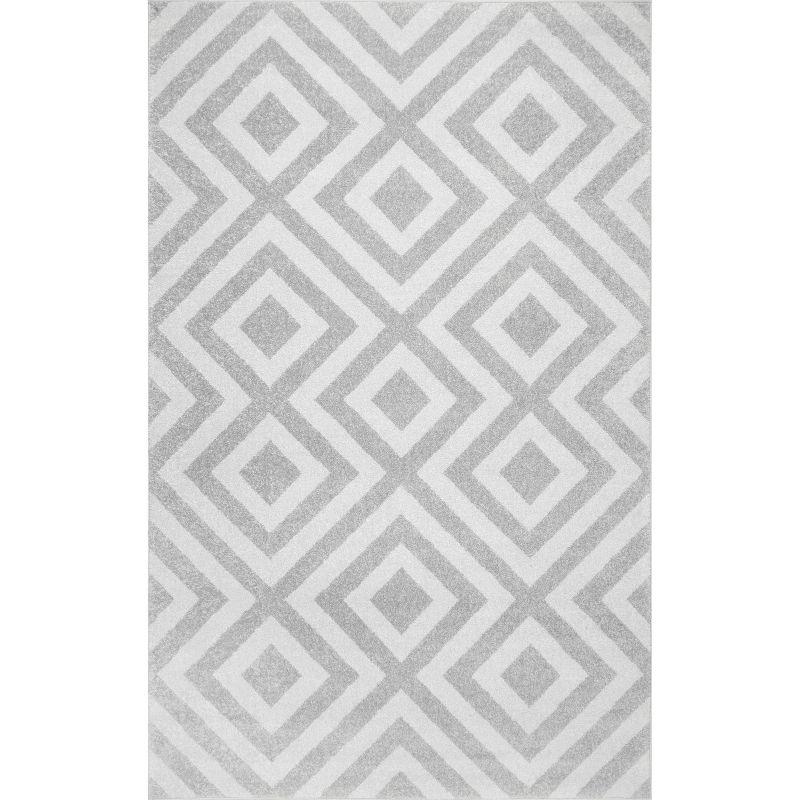 Reversible Geometric Light Gray Synthetic Rug, 3' x 5'