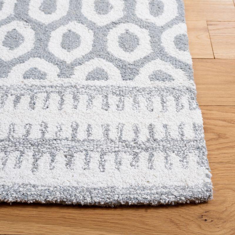 Capri CPR708 Tufted Indoor Area Rug - Ivory/Grey - 8'x10' - Safavieh