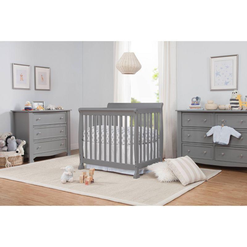 DaVinci Kalani 4-in-1 Convertible Mini Crib