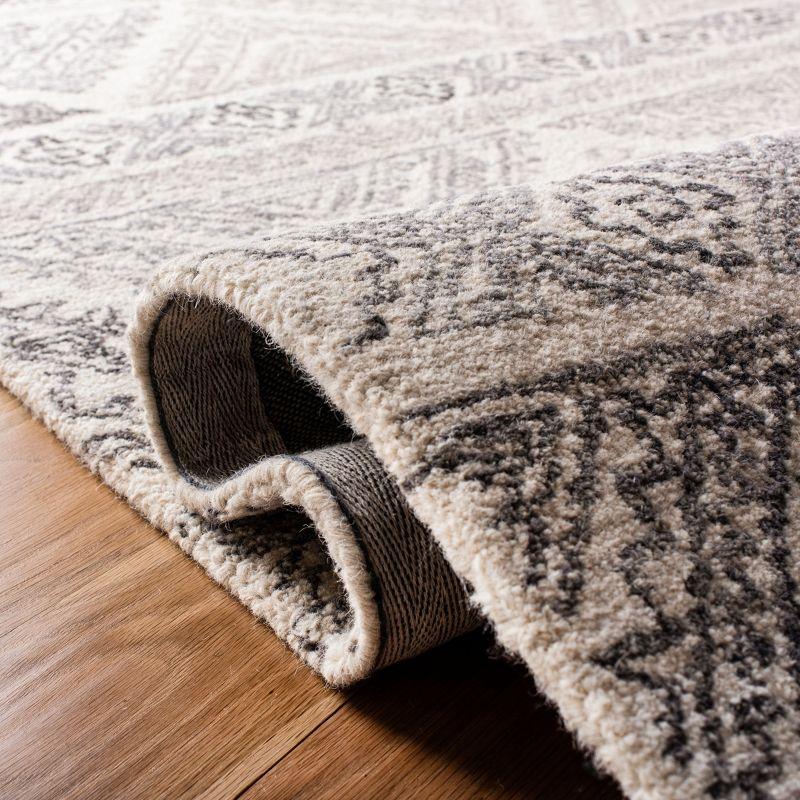 Micro-Loop MLP206 Hand Tufted Indoor Area Rug - Ivory/Light Brown - 5'x8' - Safavieh
