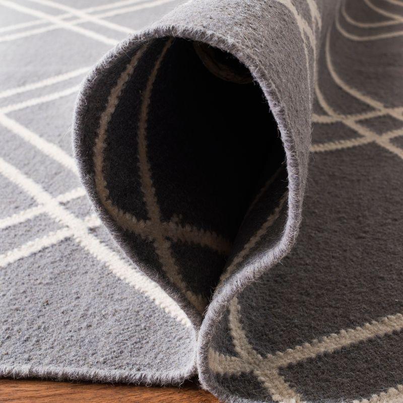 Himalaya HIM901 Hand Tufted Area Rug - Grey/Silver - 8'x10' - Safavieh.