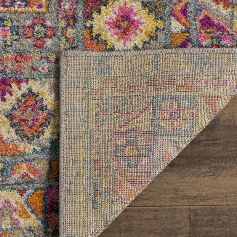Madison MAD133 Power Loomed Indoor Area Rug - Light Grey/Fuchsia - 4'x6' - Safavieh