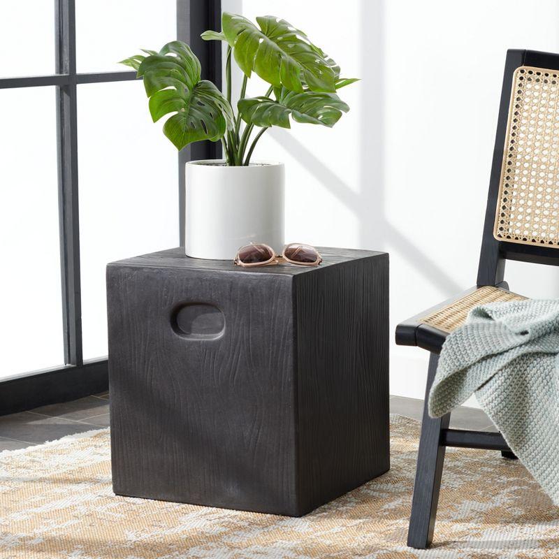 Trunk Indoor/Outdoor Modern Concrete Round Accent Table - Black - Safavieh