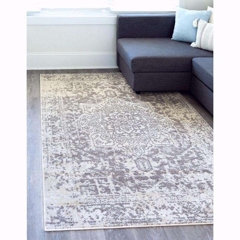 Unique Loom 10' 0 x 14' 1 White Richmond Medallion Area Rug