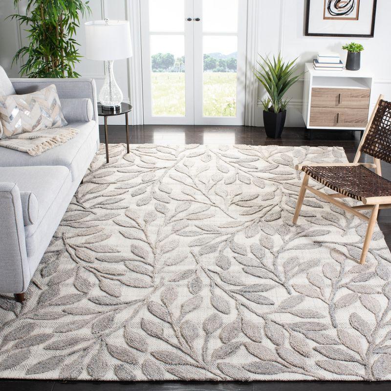 Southampton SHA302 Hand Tufted Area Rug  - Safavieh