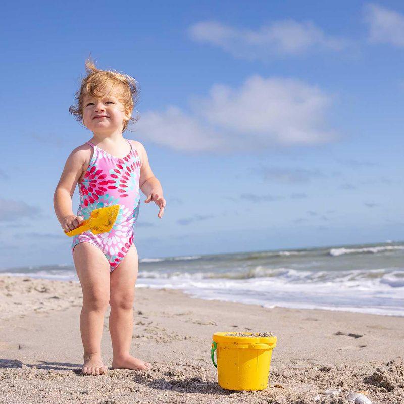 Spielstabil Beach Toy - Small Sand Scoop, Kids Sand Toys for Toddlers 1.5 Years Old, Heavy Duty Sandbox Tools  & Outdoor Toys for Toddlers