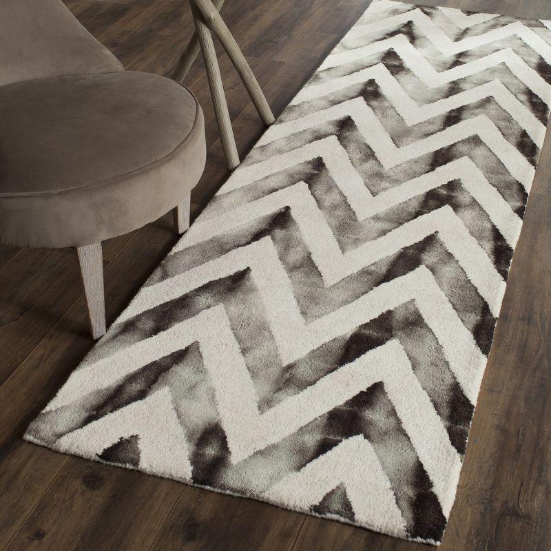 Ivory Charcoal Hand-Tufted Wool Runner Rug 27" x 10"