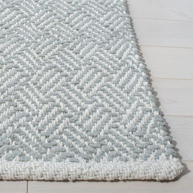 Boston BOS680 Power Loomed Area Rug  - Safavieh