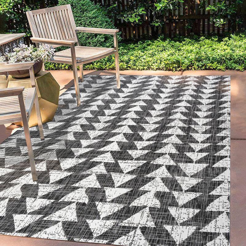 Andratx Modern  Geometric Indoor/Outdoor Area Rug - JONATHAN Y