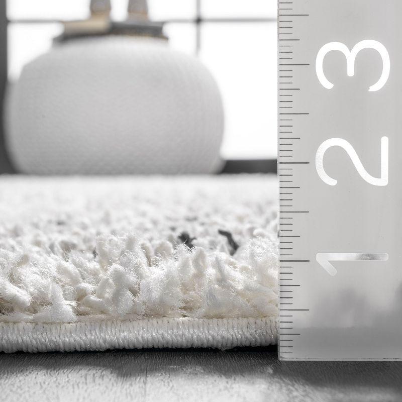 Nuloom Nieves Moroccan 5 Square Indoor Area Rug for Living Room Bedroom Dining Room, Off White/Dark Grey