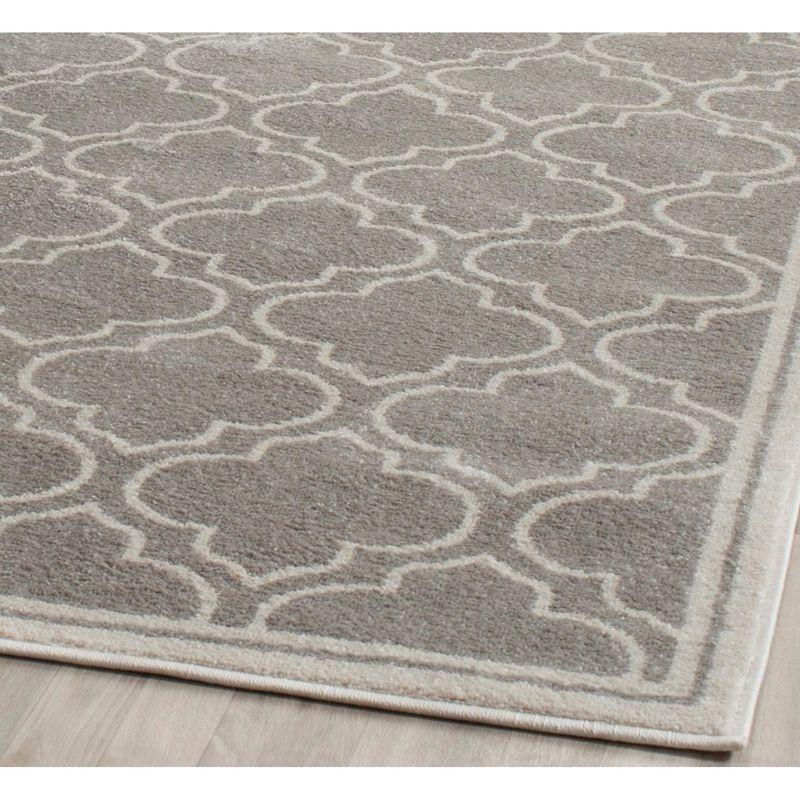 Light Grey/Ivory Geometric Synthetic 27" Non-Slip Area Rug