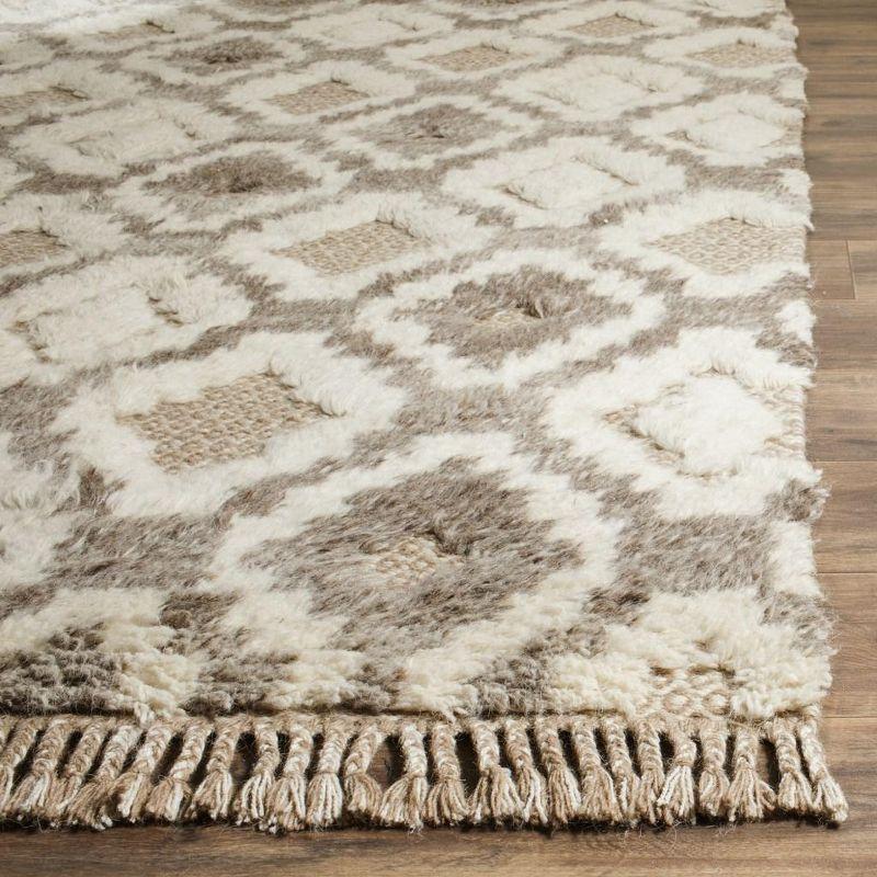 Hand-Knotted Artisan Gray Wool 5' x 8' Area Rug