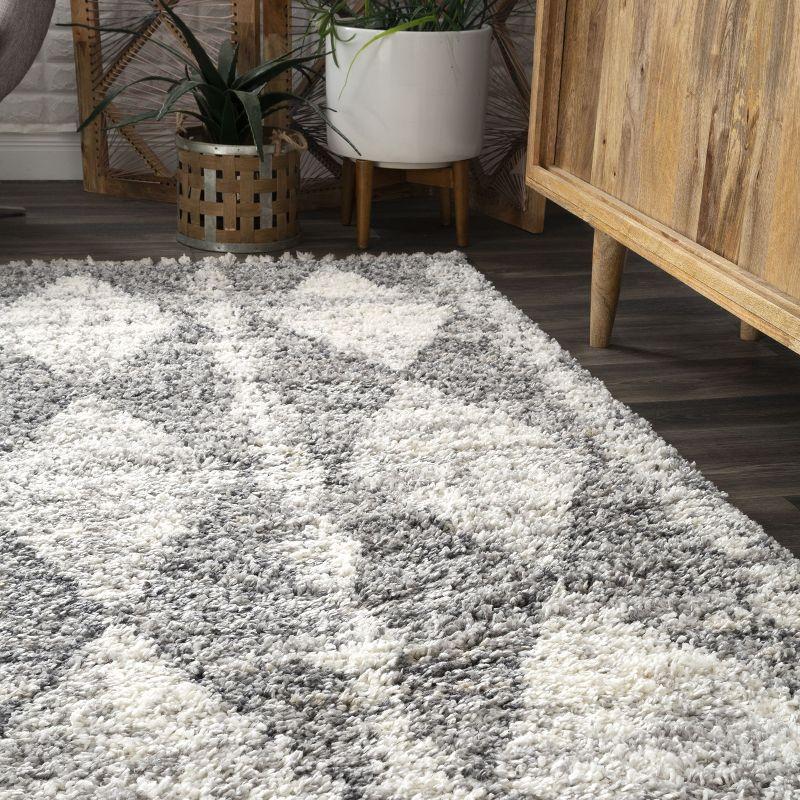 Selah Gray Diamond Shag Rectangular Area Rug