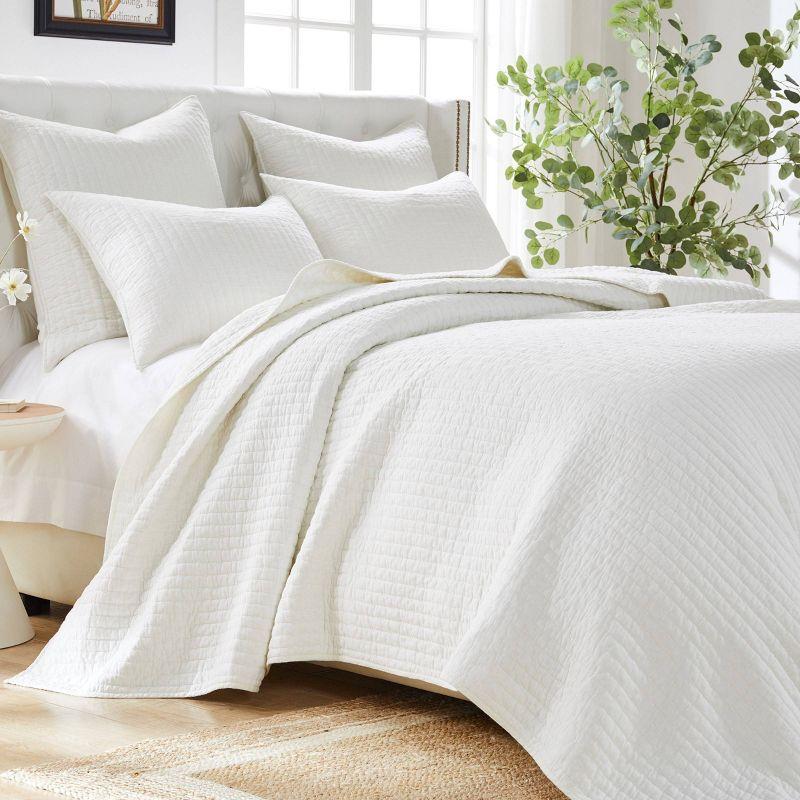 Monterrey Finely Stitched Modern Quilt Set