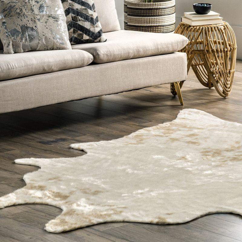Nuloom Marcia SpinClean Machine Washable Faux Cowhide Area Rug, Shaped 5' x 6' 7", White