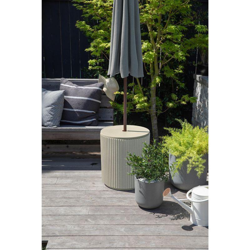 Demi 18.5'' Plastic Outdoor Side Table