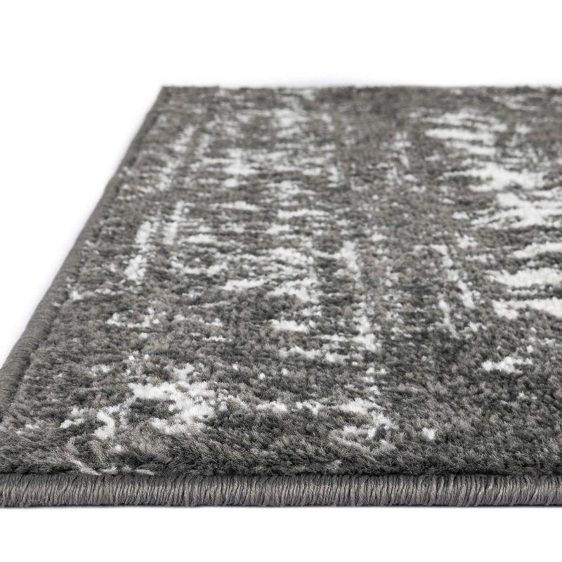 Unique Loom 2' 0 x 3' 1 Dark Gray Richmond Medallion Area Rug