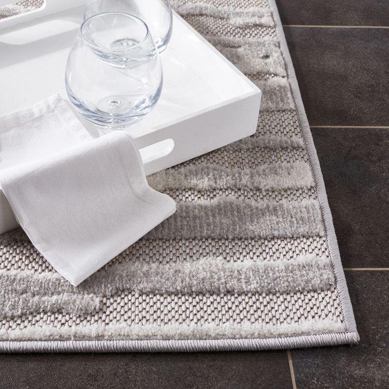 Cabana CBN506 Power Loomed Indoor/Outdoor Area Rug - Gray/Ivory - 6'7"x6'7" - Safavieh.