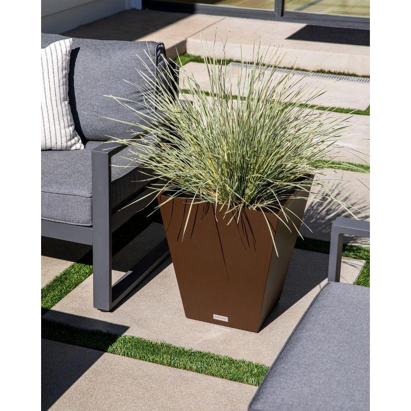 Veradek Pure Series Nobleton Plastic Planter