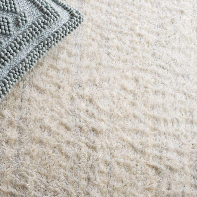 Casablanca CSB703 Hand Tufted Indoor Area Rug - Silver/Ivory - 6'x6' - Safavieh