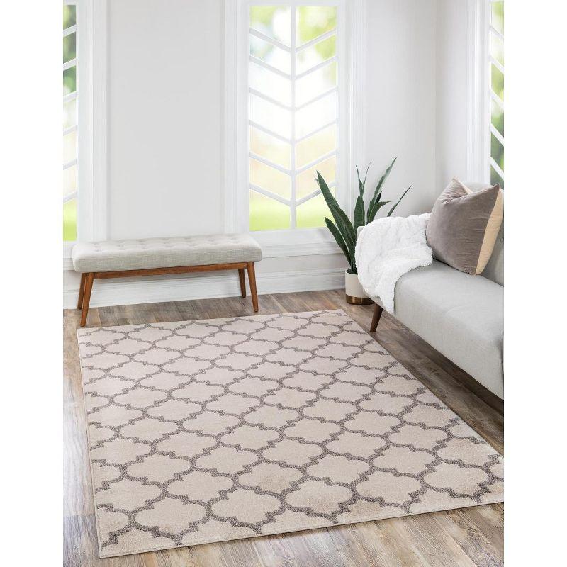 Elegant Gray Trellis 4' x 6' Easy-Care Synthetic Area Rug