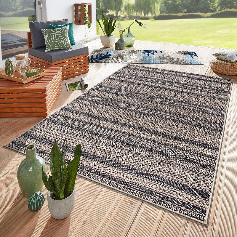 Reversible Geometric Blue Synthetic 5' x 7' Indoor/Outdoor Rug