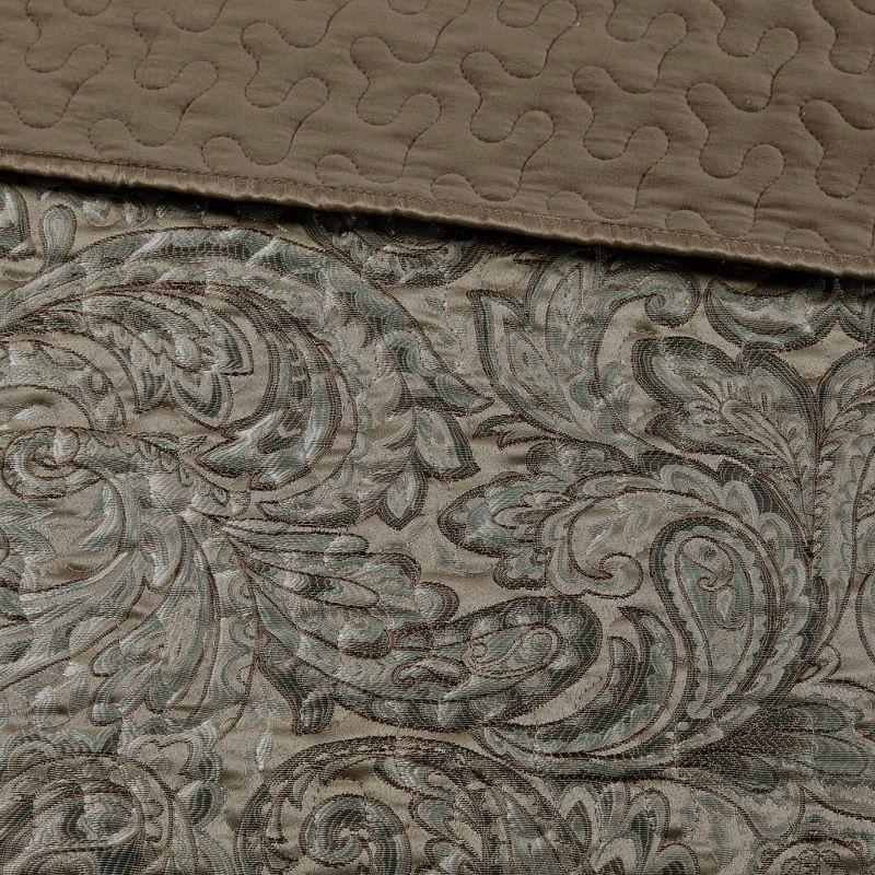 Madison Park Aubrey 5 Piece Jacquard Bedspread Set with Throw Pillows