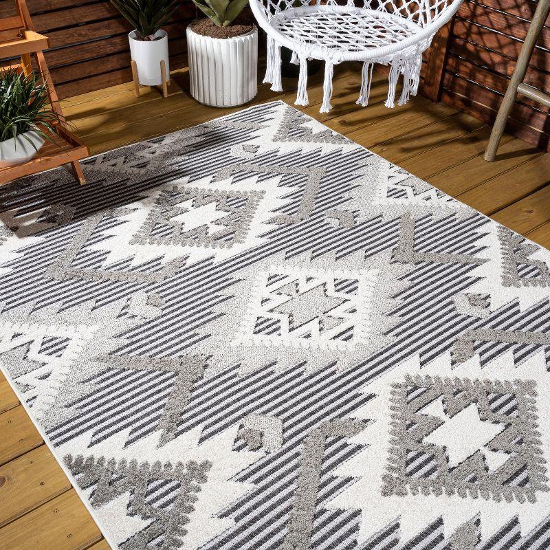 Sumak High-Low Pile Neutral Diamond Kilim Indoor/Outdoor Area Rug - JONATHAN Y