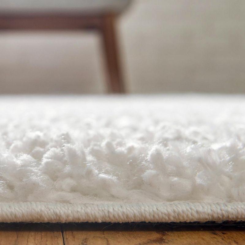 Alpine Bliss 5'3" x 8' White Synthetic Shag Area Rug