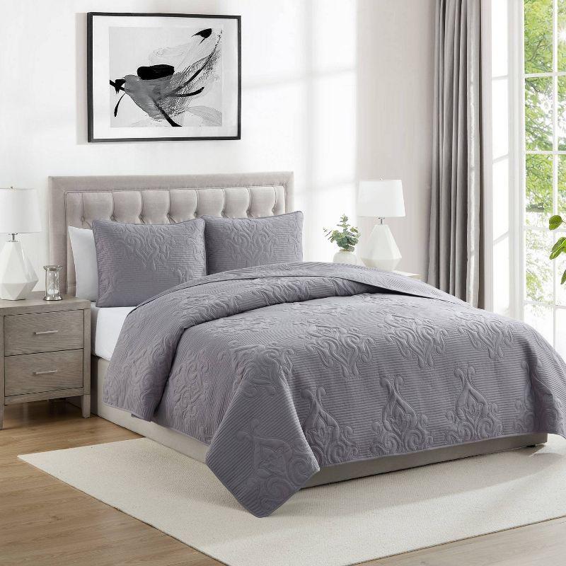 VCNY Square 3-Piece Solid Pinsonic Textured Quilt Set