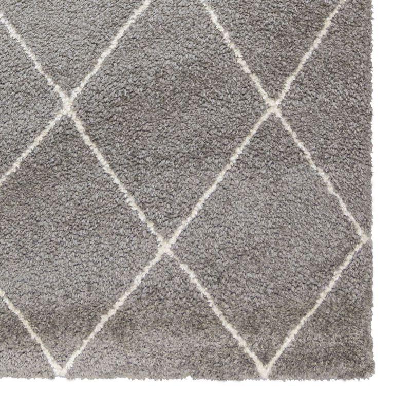 Gertmenian Thayer Diamond Gray/Ivory Plush Shag Indoor Area Rug