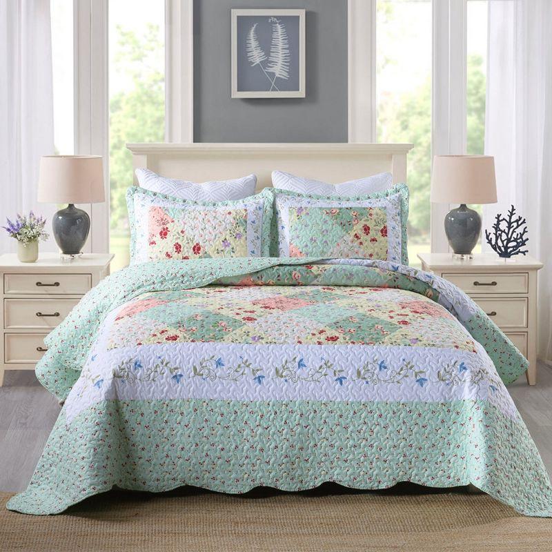 MarCielo Floral Quilt Set