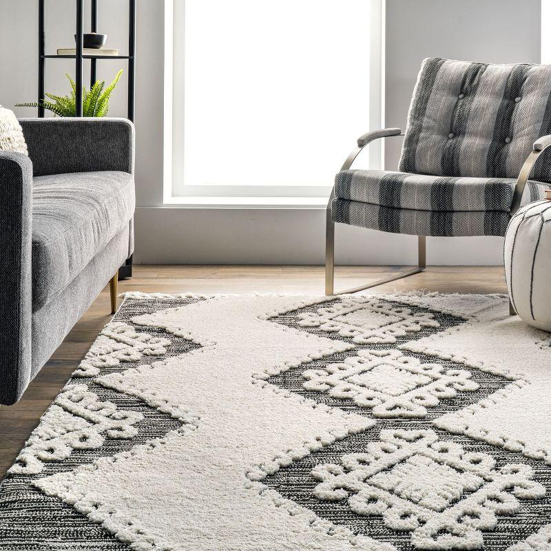 Contemporary Gray Geometric 4' x 6' Shag Area Rug