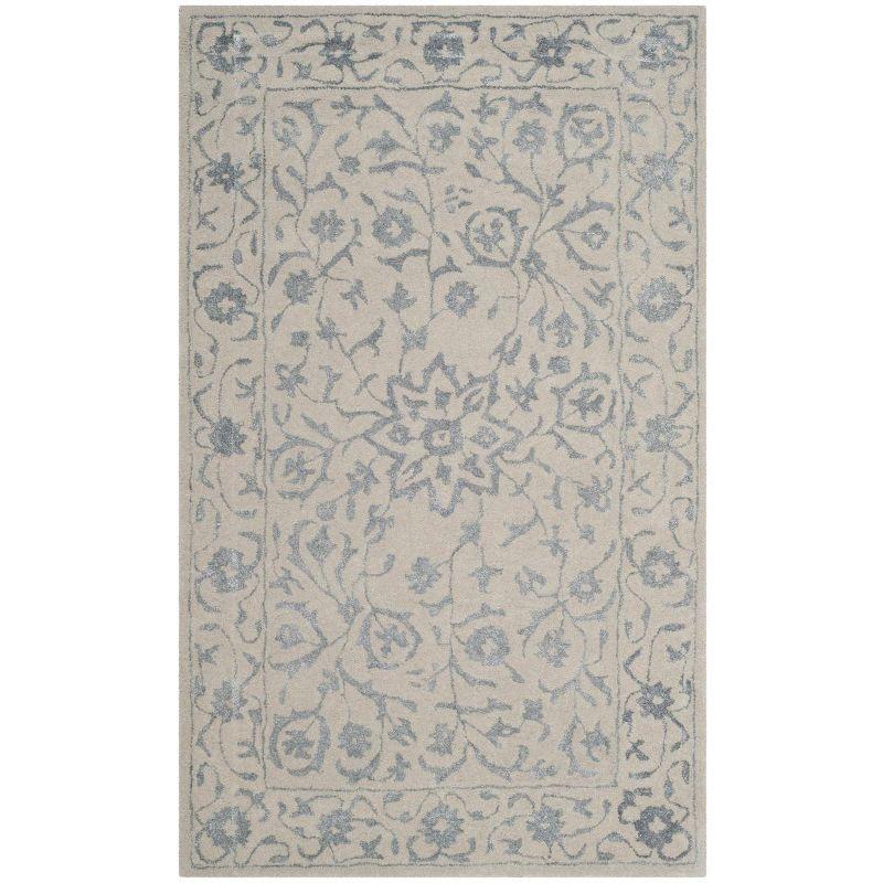 Ivory and Silver Hand-Tufted Wool 4' x 6' Rug