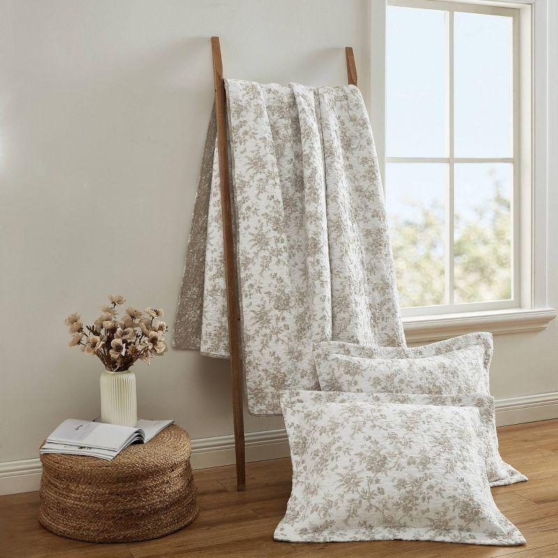 Twin White Cotton Reversible Quilt Set with Sham