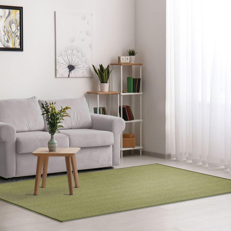 Liora Manne Calais Solid Indoor/Outdoor Rug Green 3'6" x 5'6"