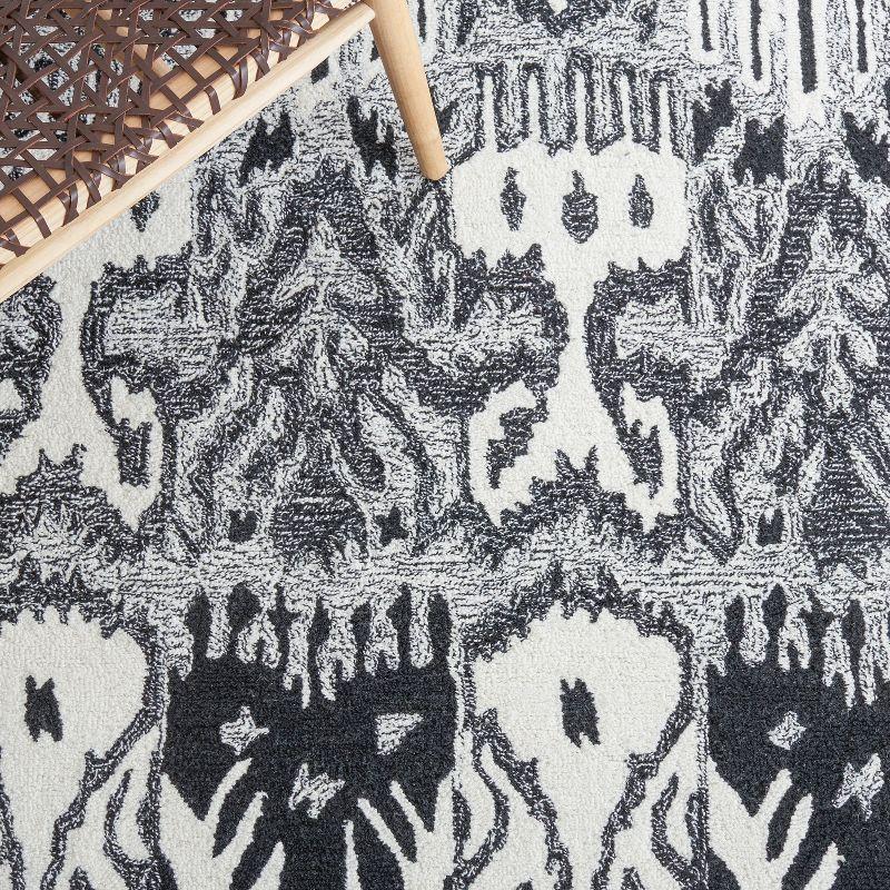 Ikat IKT651 Hand Tufted Area Rug  - Safavieh