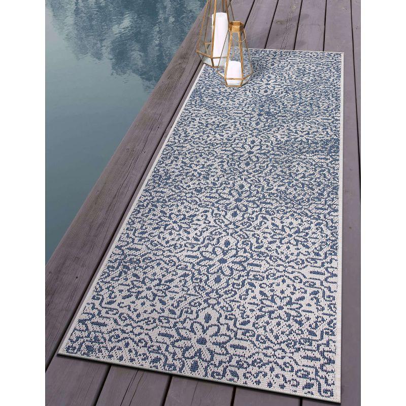 World Rug Gallery Contemporary Flowers Weather Resistant Reversible Indoor/Outdoor Area Rug