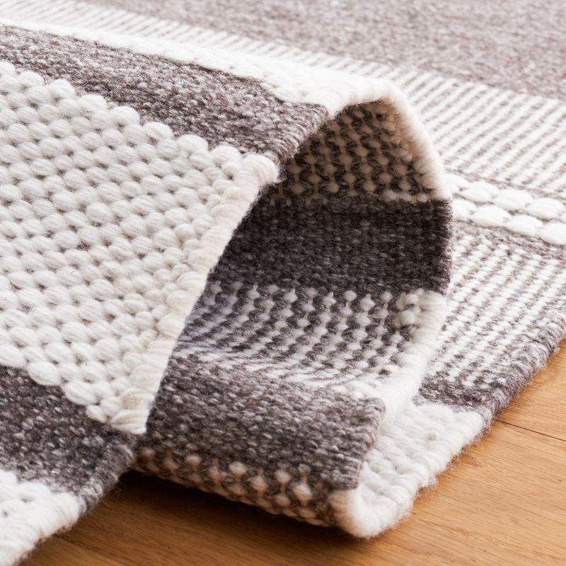 Safavieh Kilim Hand Woven Performance Striped Rug