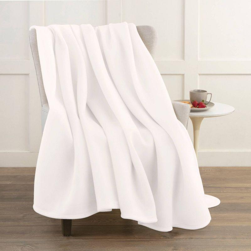 Luxurious King-Sized Ivory Fleece Reversible Blanket
