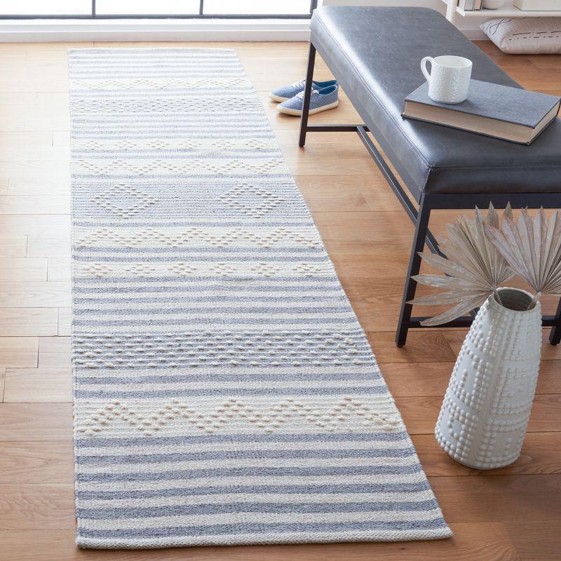 Striped Kilim STK511 Hand Woven Runner Rug - Silver/Ivory - 2'3"x9' - Safavieh.
