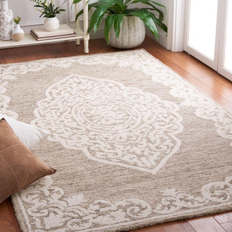 Ivory Abstract Tufted Wool 8' x 10' Rectangular Area Rug