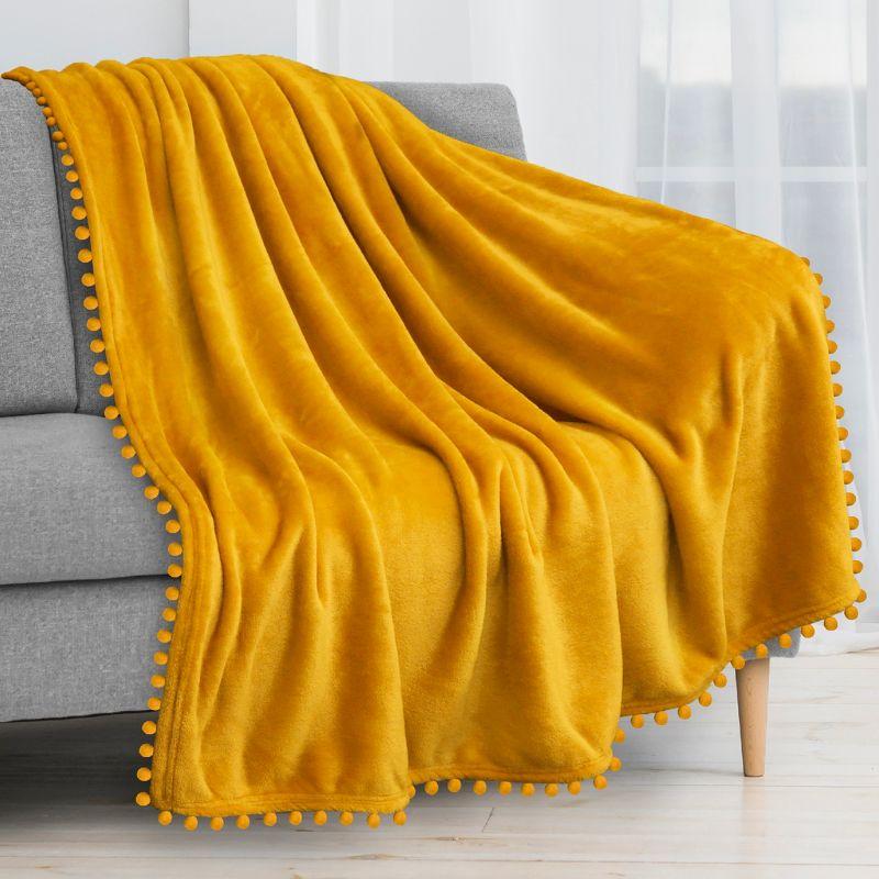 Pavilia Hand Woven Throw Blanket