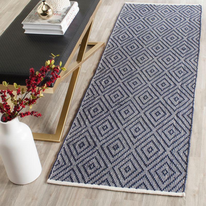 Montauk MTK811 Hand Woven Runner Rug - Navy/Ivory - 2'3"x7' - Safavieh.